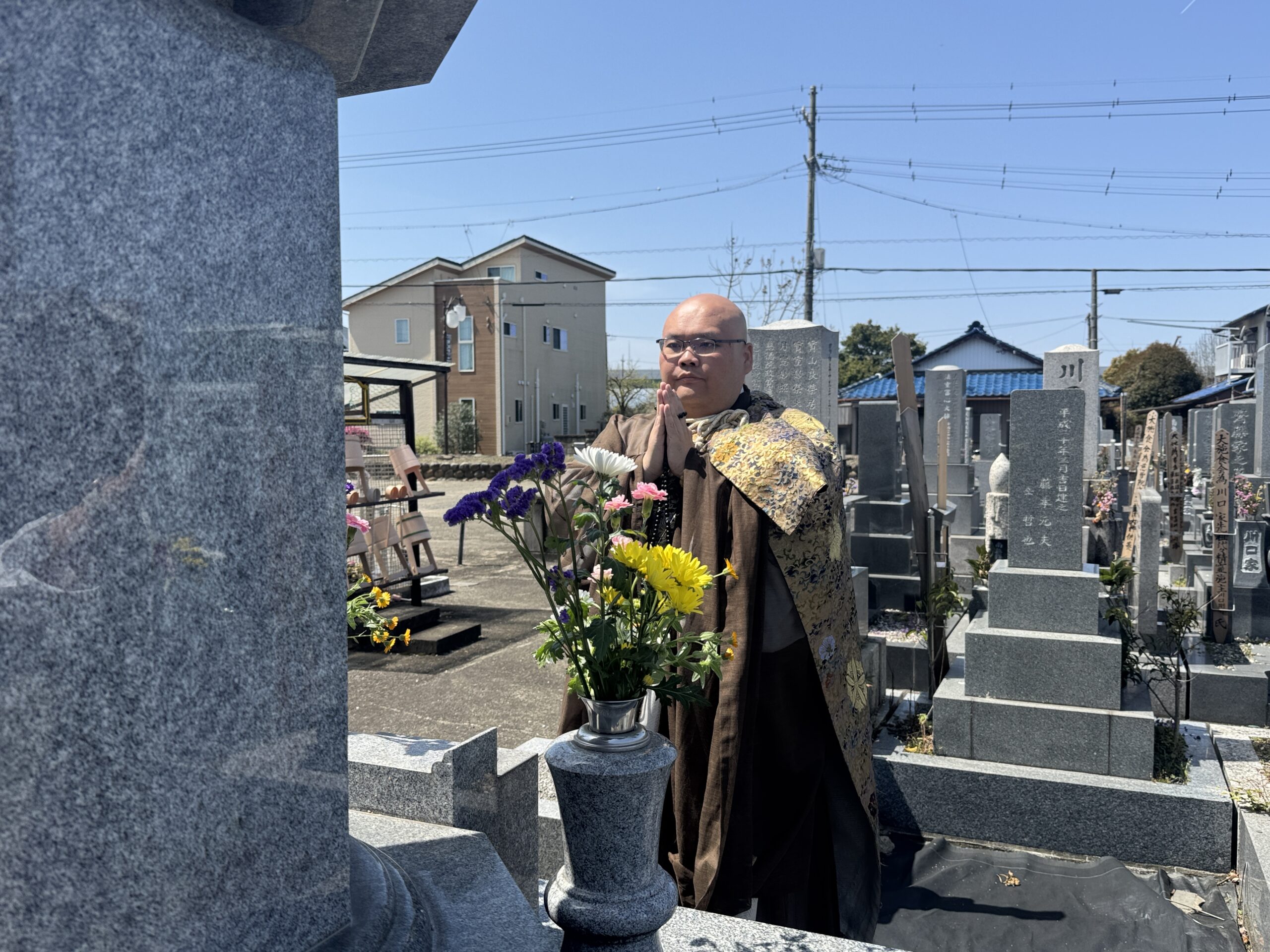 個別墓（永代供養)